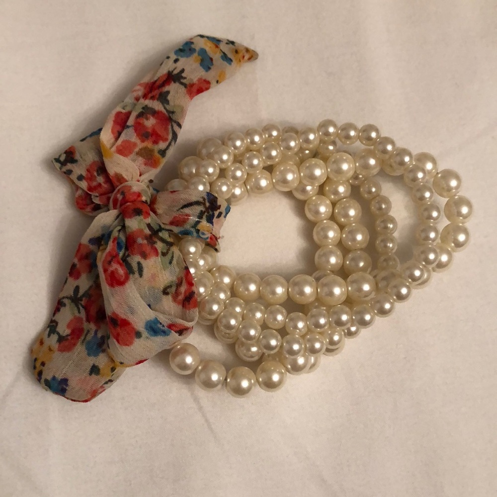 Forever 21 Fake Pearl Bracelets